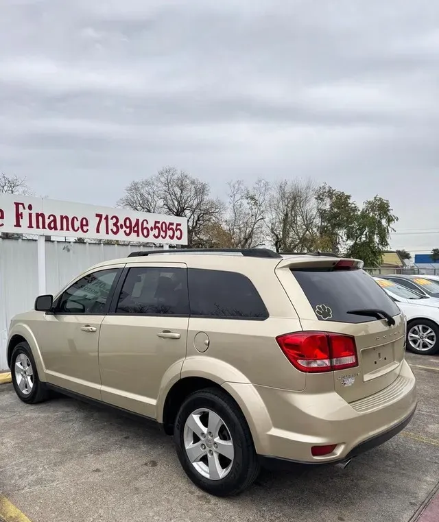 2011 Dodge Journey Mainstreet photo