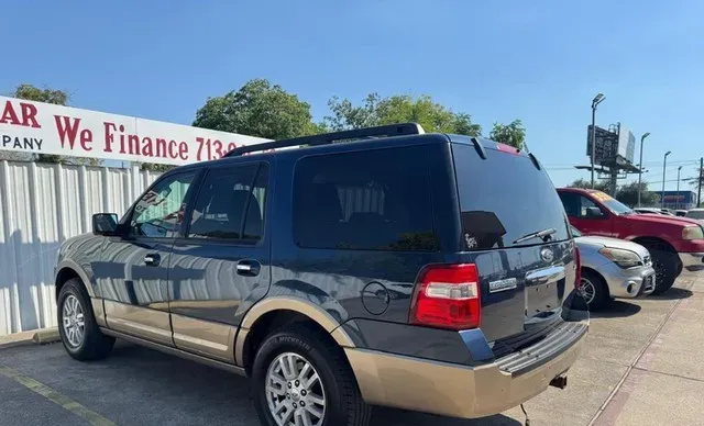 2013 Ford Expedition 2WD 4dr photo