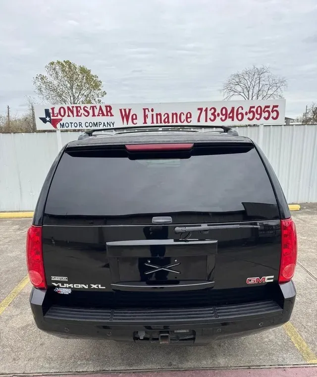 2008 GMC Yukon XL SLT w/4SB photo