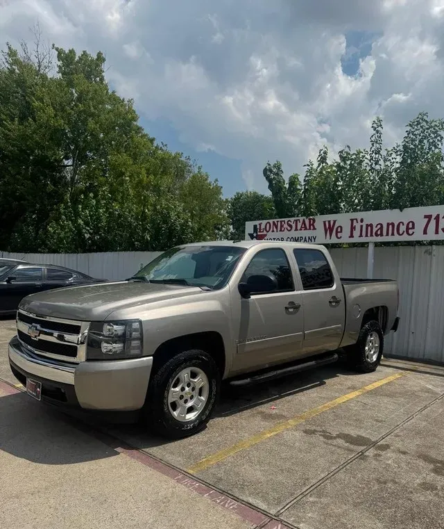 2007 Chevrolet Silverado 1500 2WD LS Crew Cab photo