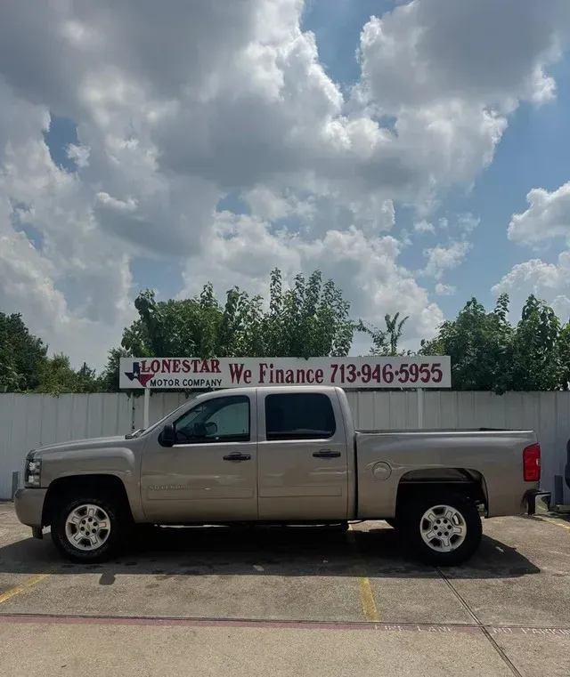 2007 Chevrolet Silverado 1500 2WD LS Crew Cab photo