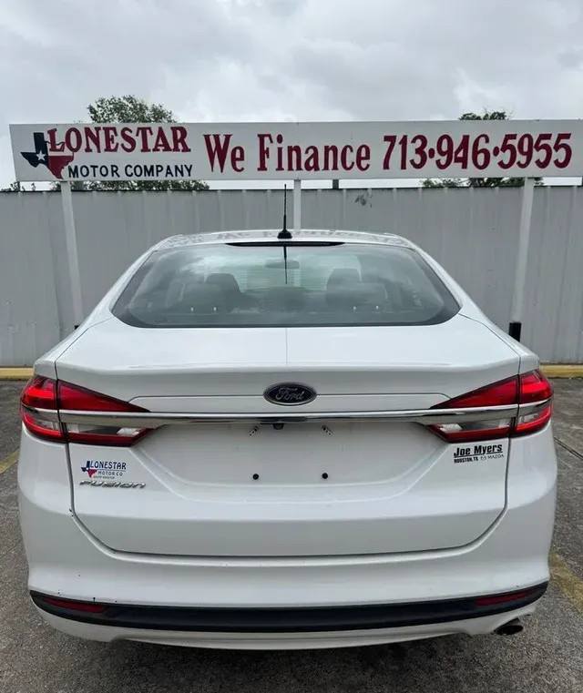 2017 Ford Fusion S photo