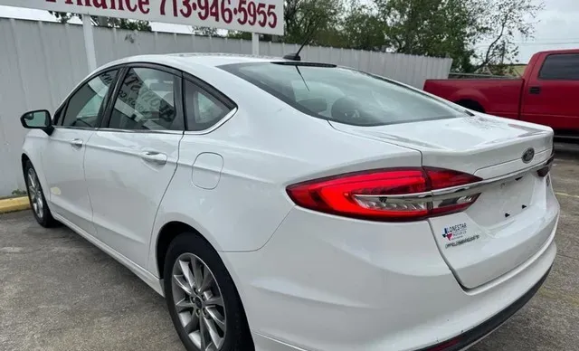 2017 Ford Fusion S photo