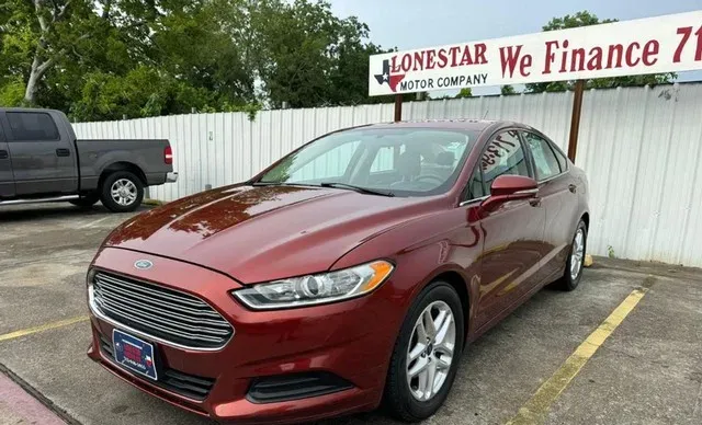 2014 Ford Fusion SE photo