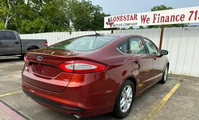 2014 Ford Fusion SE photo