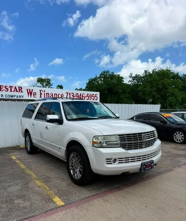 2013 Lincoln Navigator L 2WD 4dr