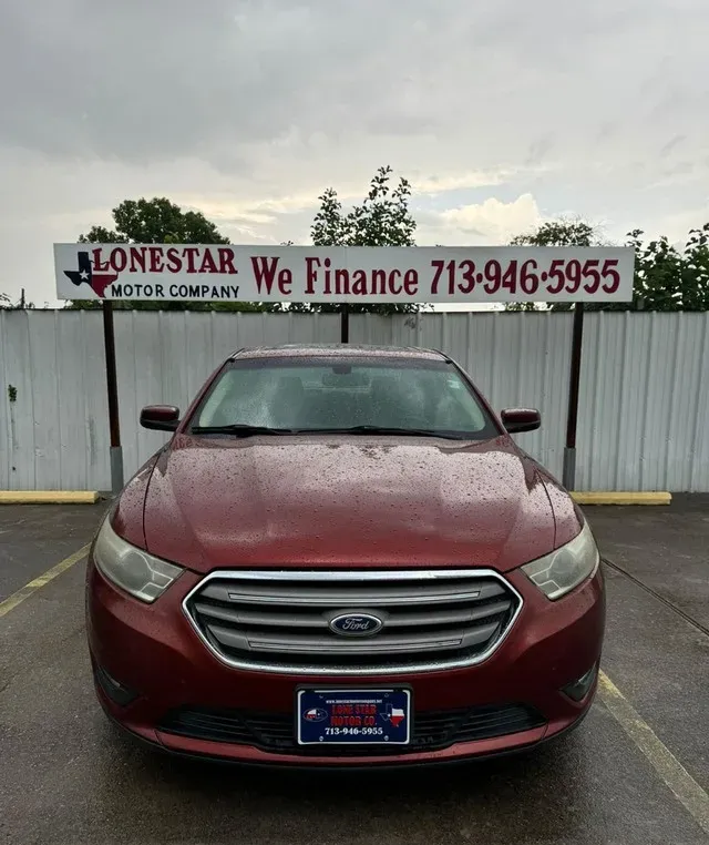 2014 Ford Taurus SEL photo