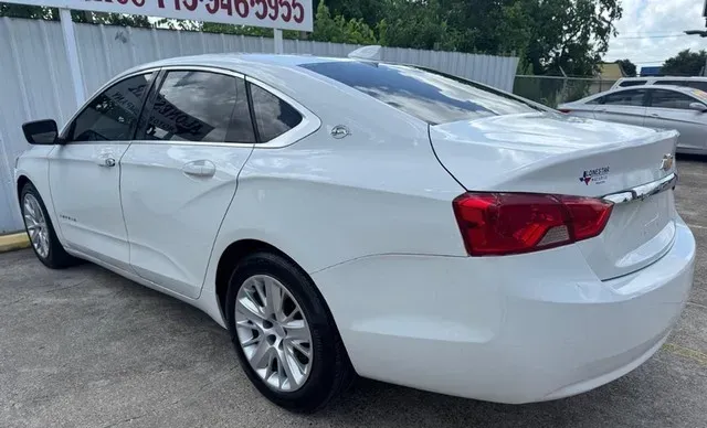 2017 Chevrolet Impala LS photo